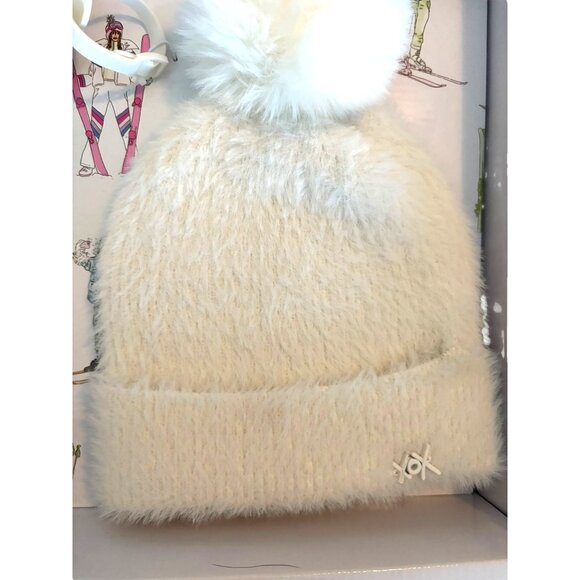 New in box Betsey Johnson 4-Piece Winter Set With Crossbody Bag Adjustable Strap main image 8